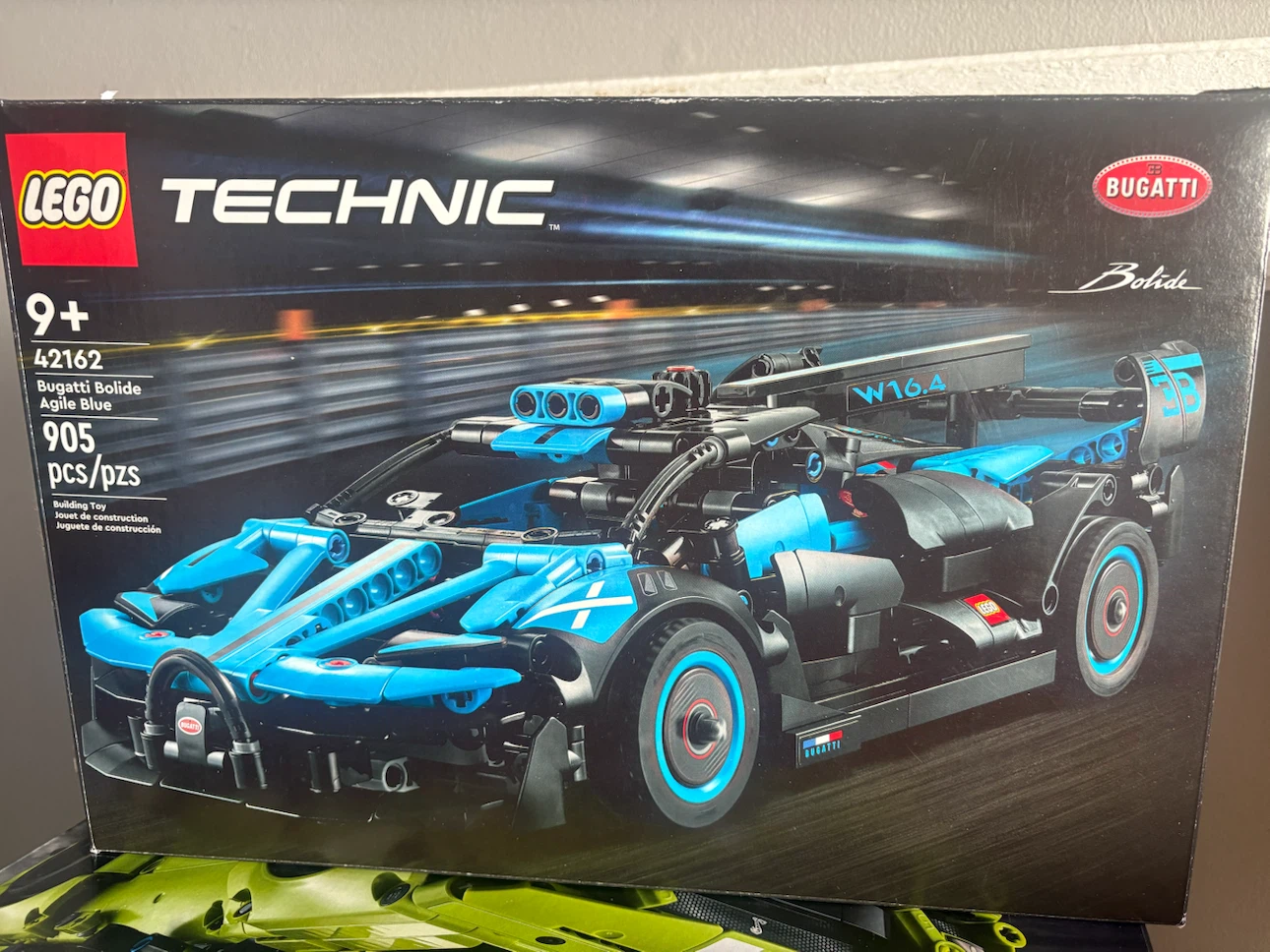 LEGO Technic Bugatti Bolide Agile Blue 42162 - photo 4