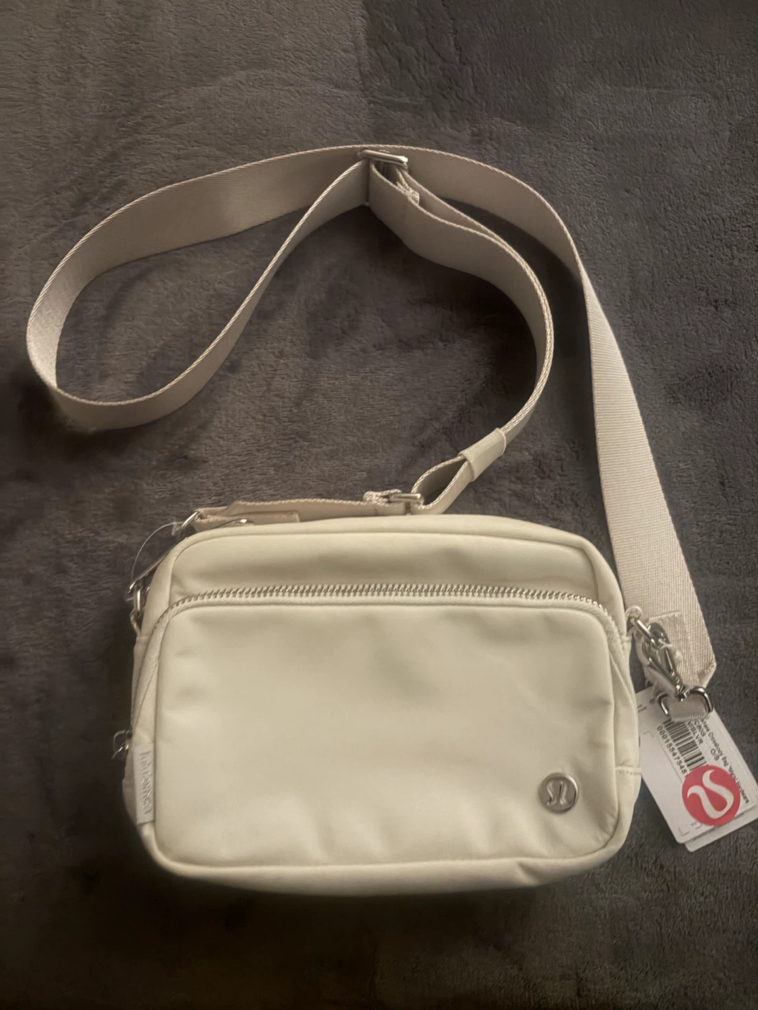 Lululemon Everywhere Crossbody Bag