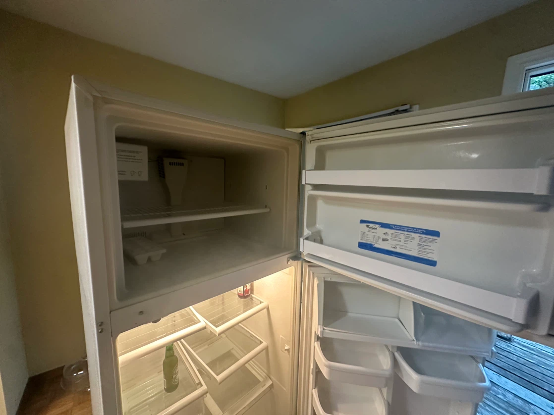 Whirlpool Refrigerator - photo 3