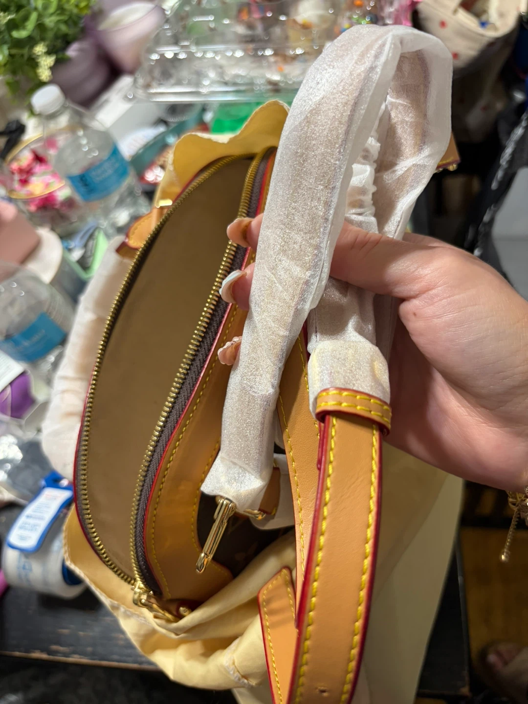 Louis Vuitton Monogram Handbag - photo 4