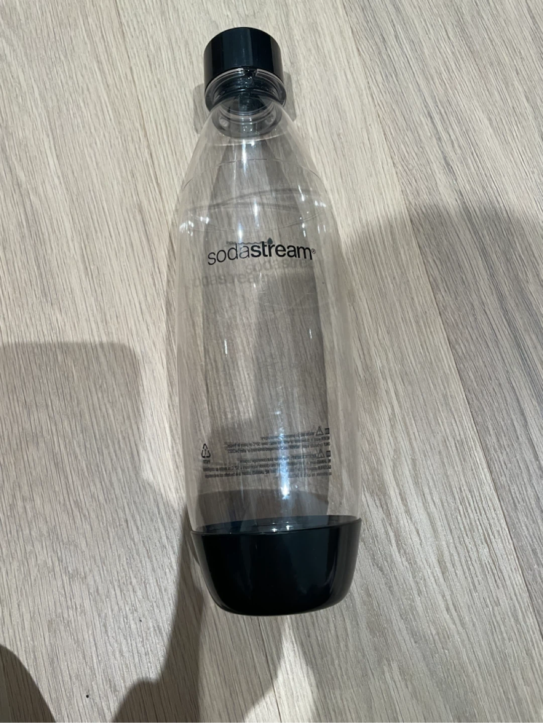 SodaStream Fizzi Sparkling Water Maker - photo 4