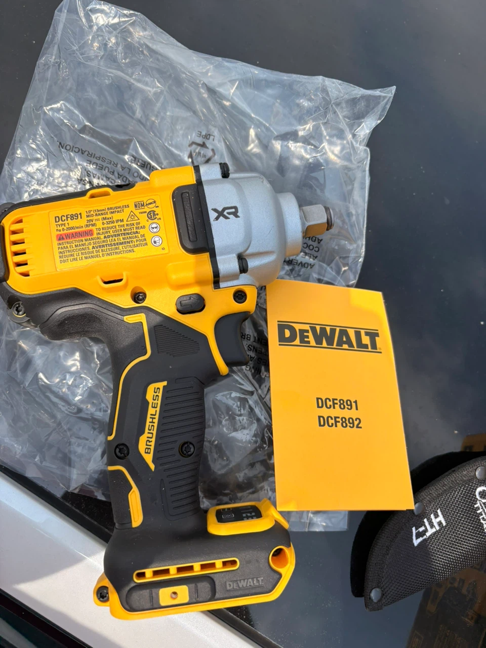 DeWalt 20V XR Mid-Torque Impact Wrench DCF891B - photo 3