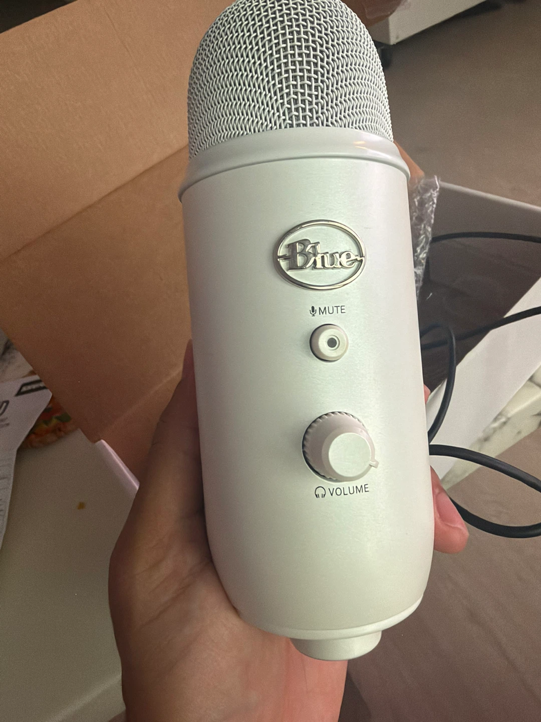 Yeti Multi-Pattern USB Microphone with Blue Voice