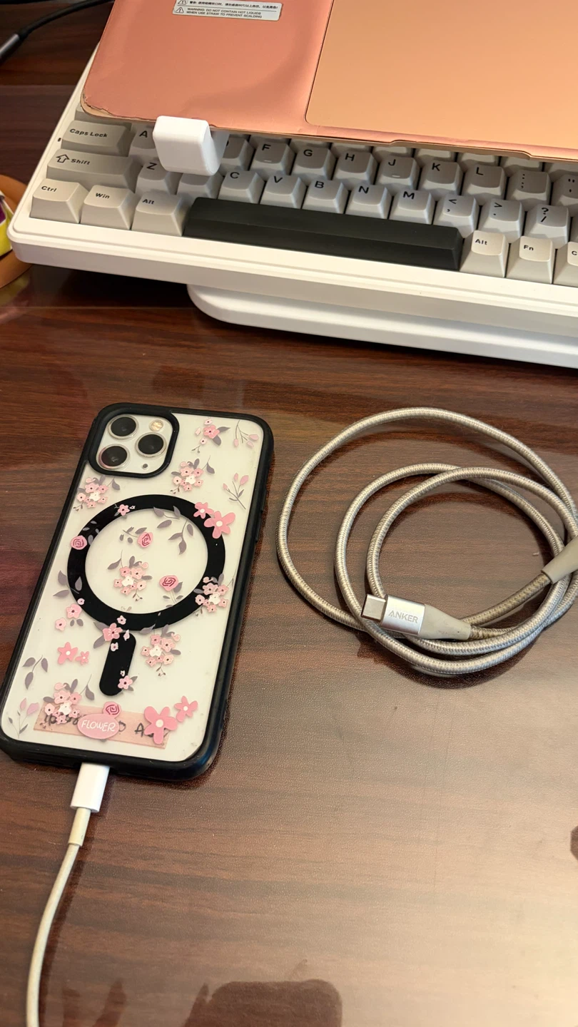 iPhone 11 Pro with Anker USB-C Cable - photo 2