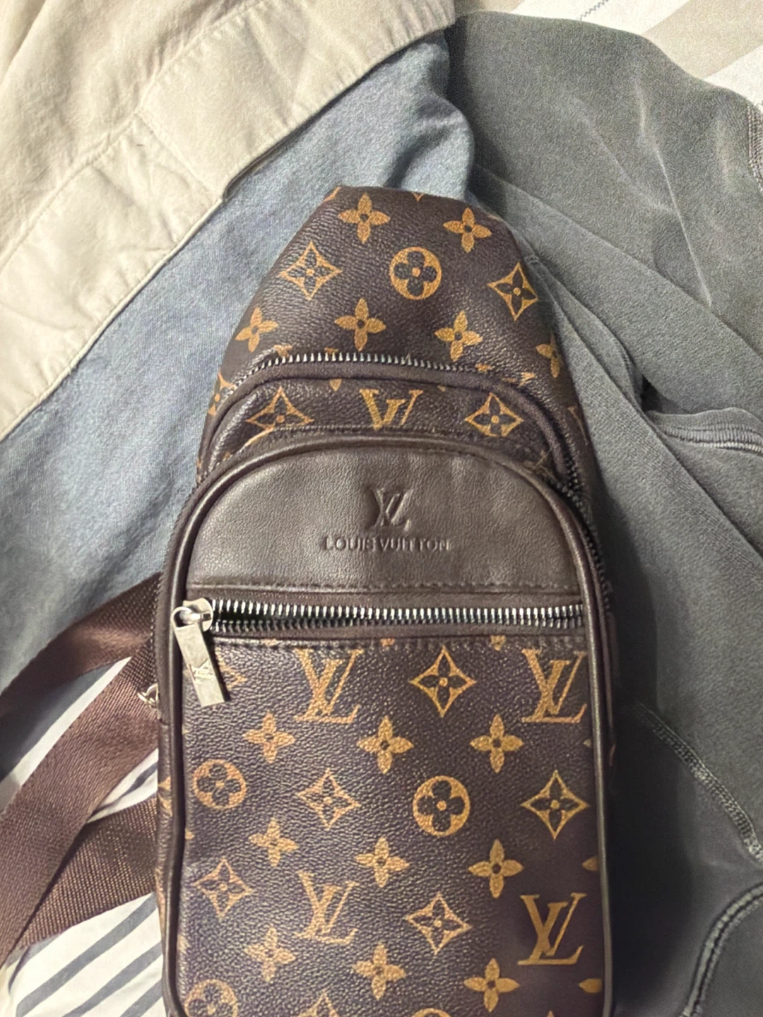 Louis Vuitton Monogram Sling Bag - photo 3