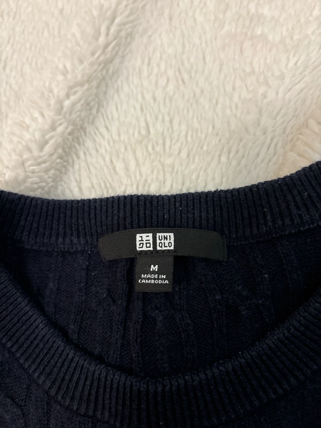 uniqlo navy blue sweater
