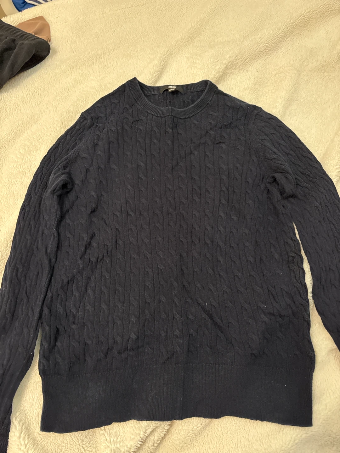 uniqlo navy blue sweater - photo 2