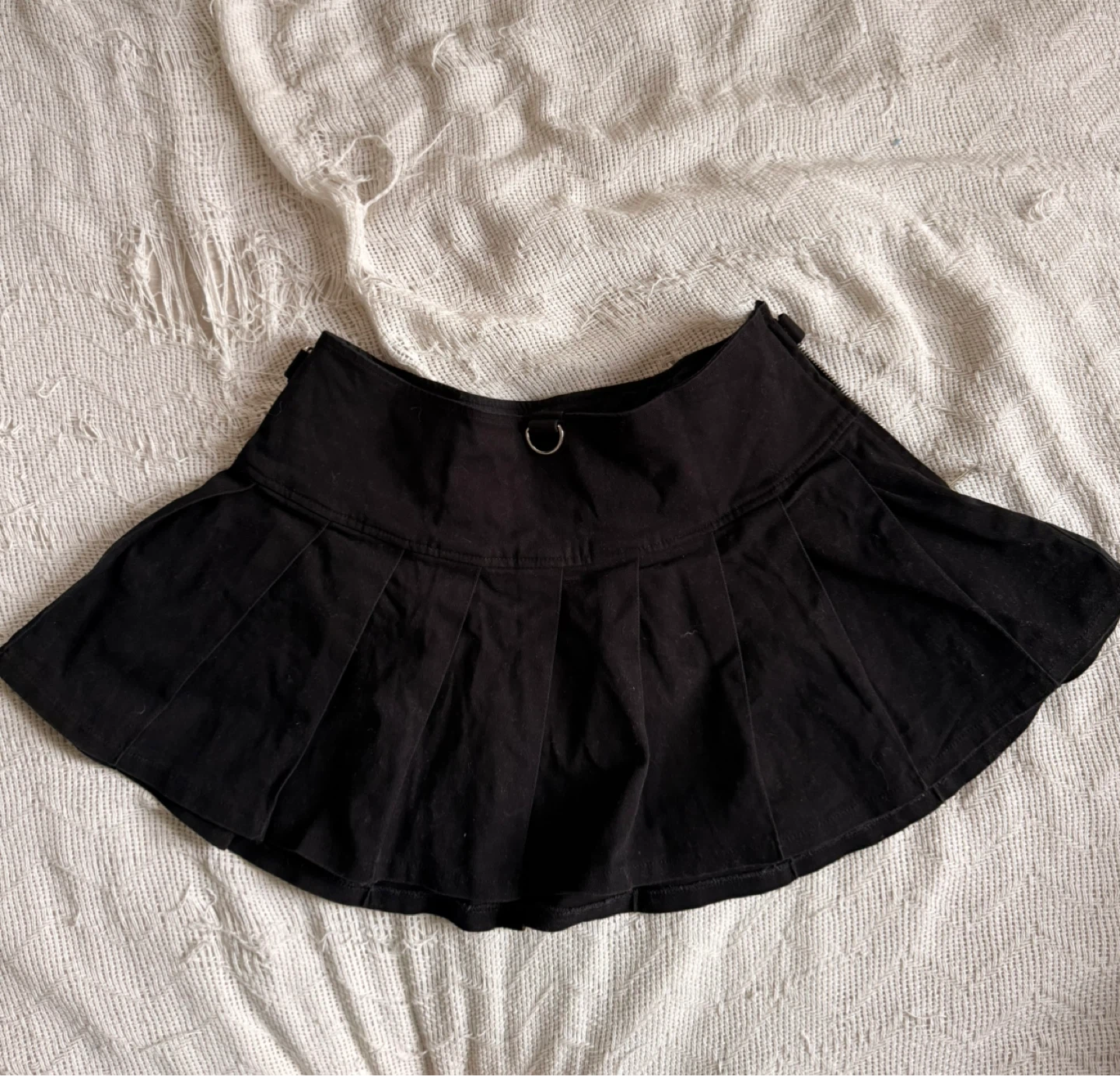 Black Pleated Skirt - Size L (Horoscopez)