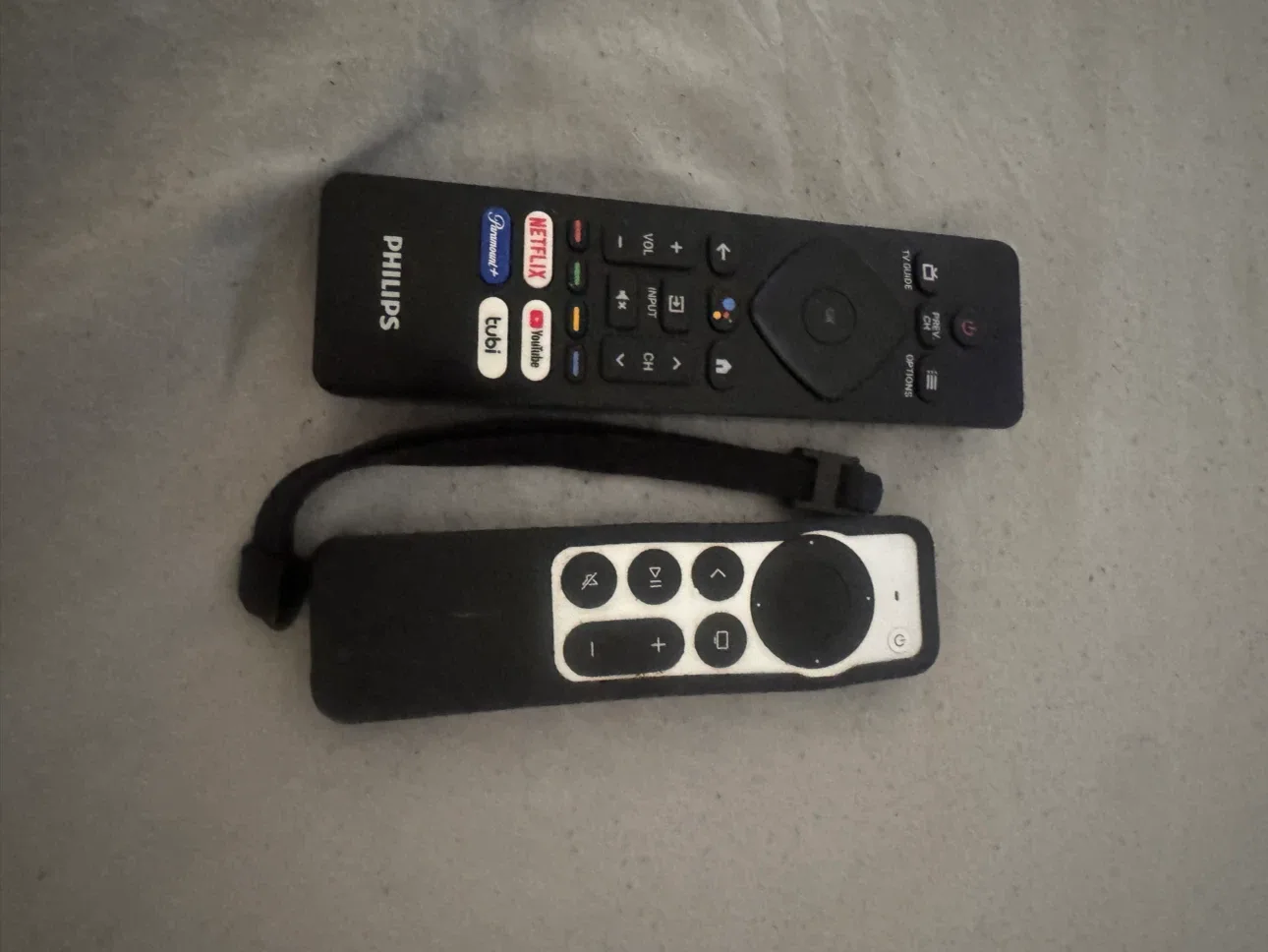 Philips 55” 4K UHD Smart Tv + Apple Tv + wall mount - photo 4