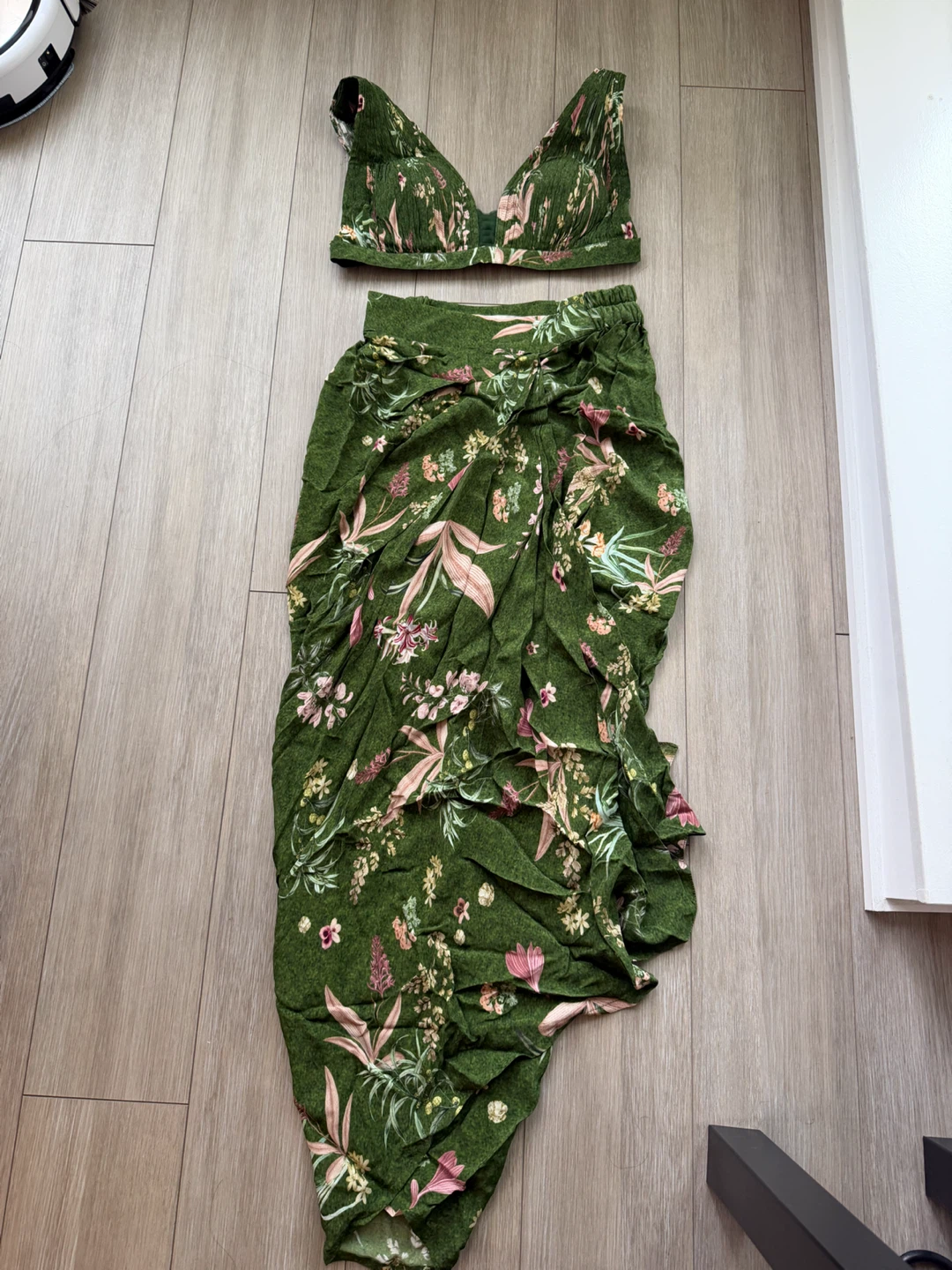 Arpita Mehta Green Floral Pleated Co-ord Set - photo 2