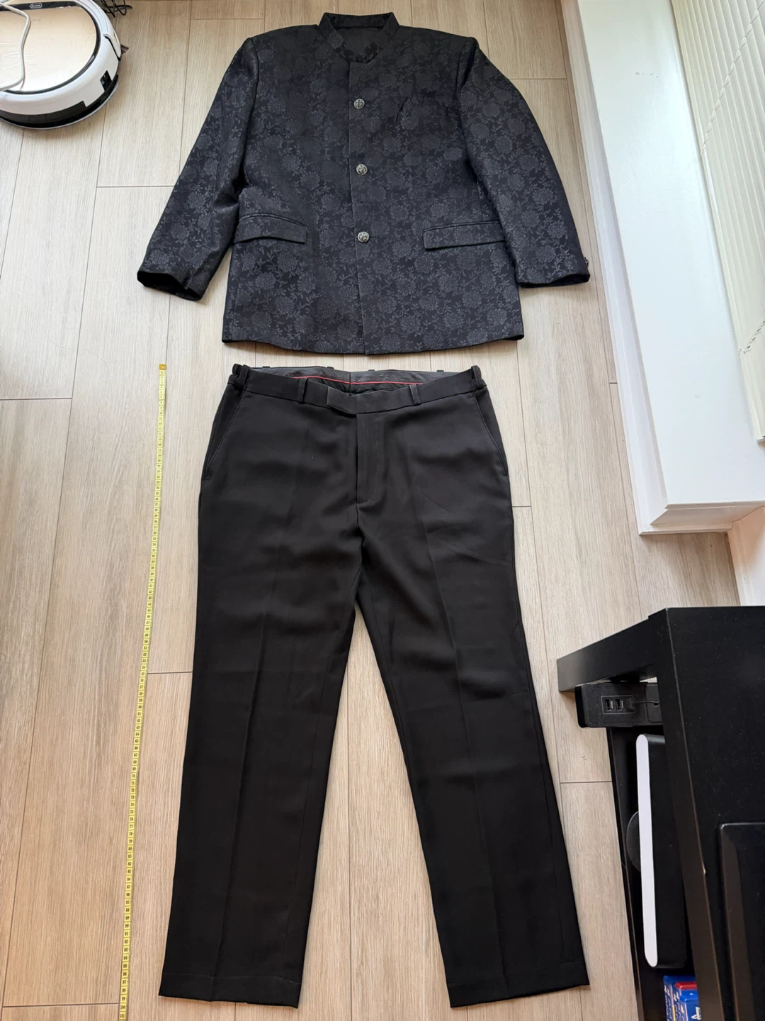 Men Black Floral Bandhgala Suit Set