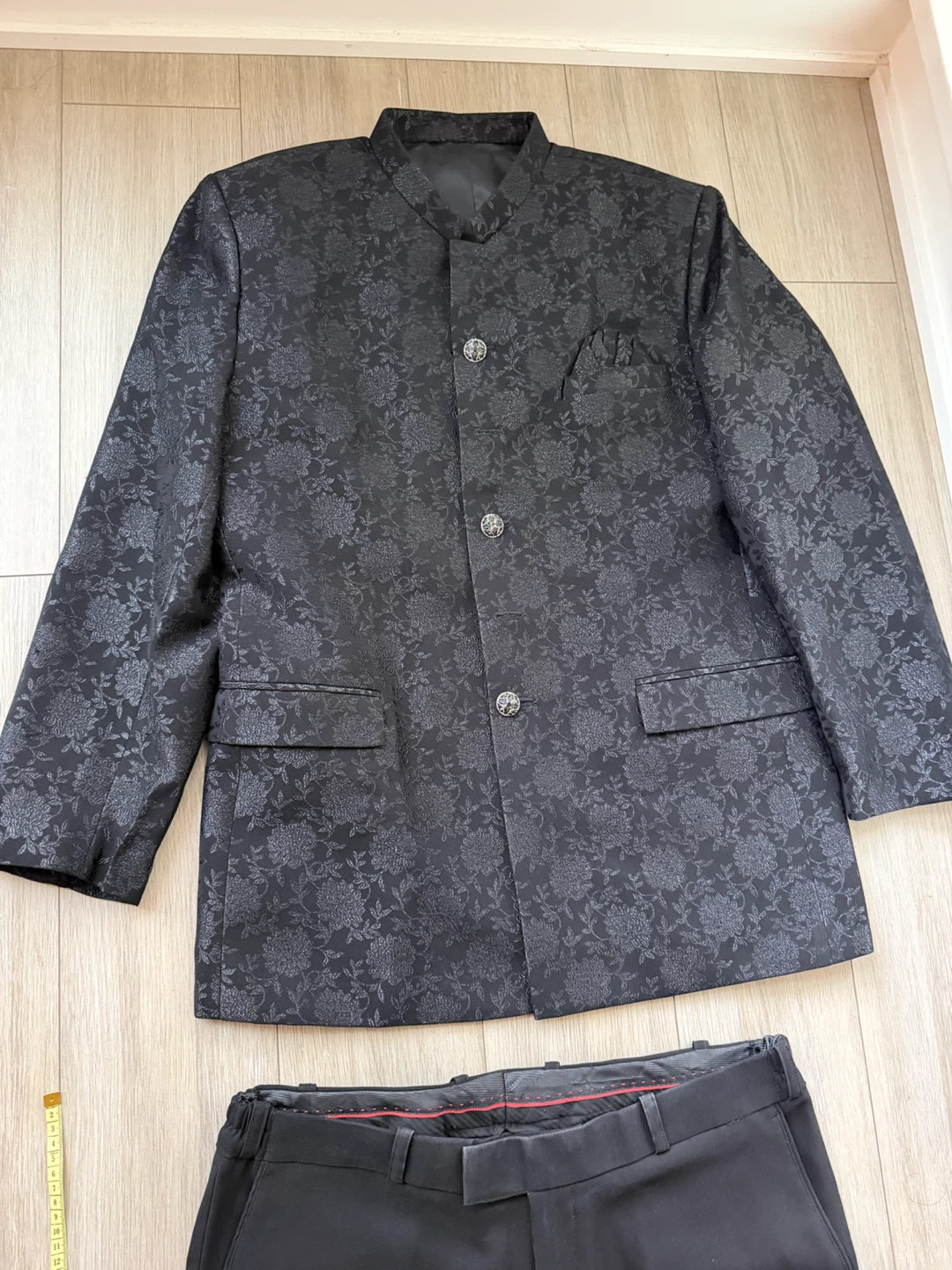 Men Black Floral Bandhgala Suit Set - photo 4