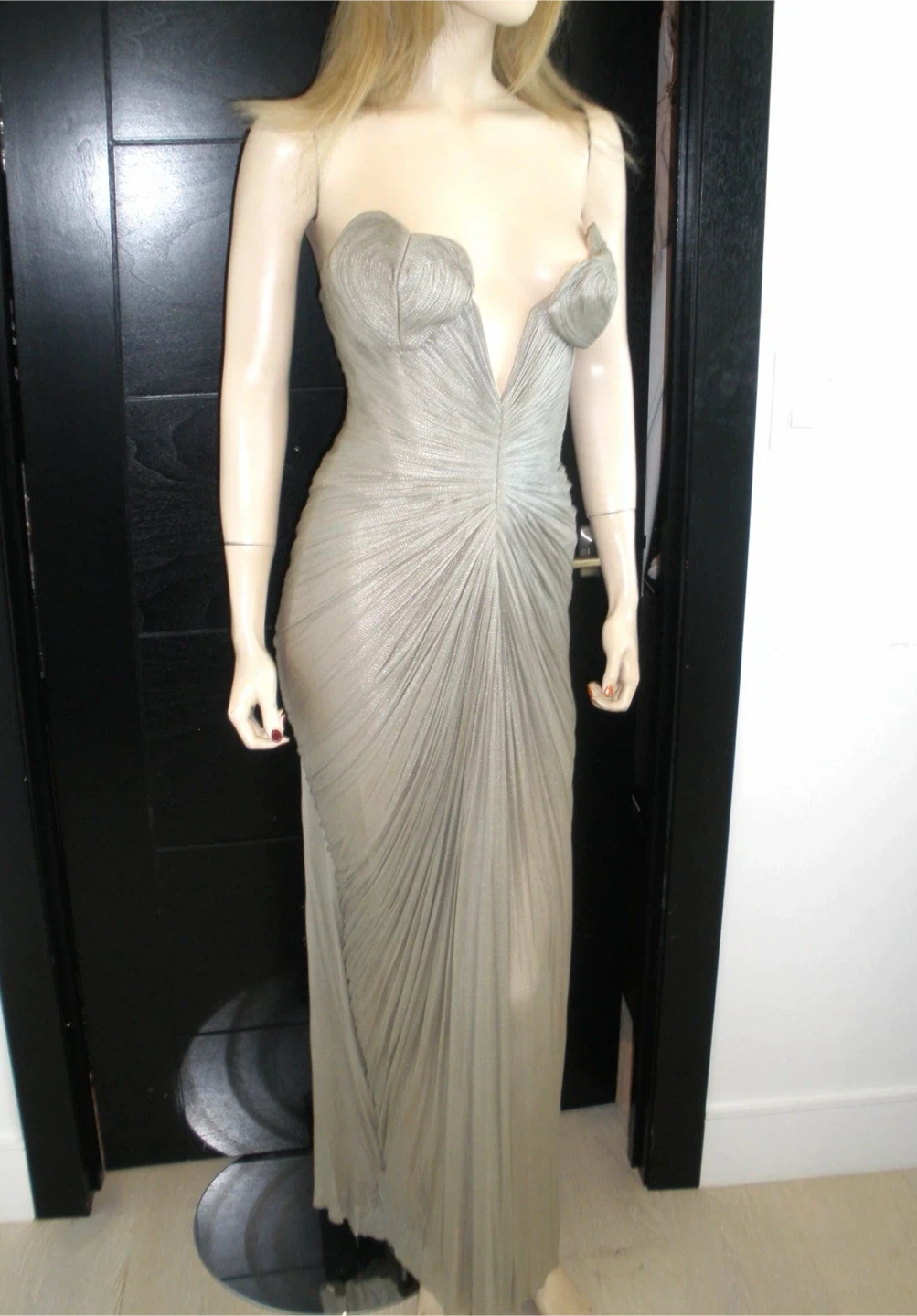 Maria Lucia Hohan metallic silver strapless gown - photo 2