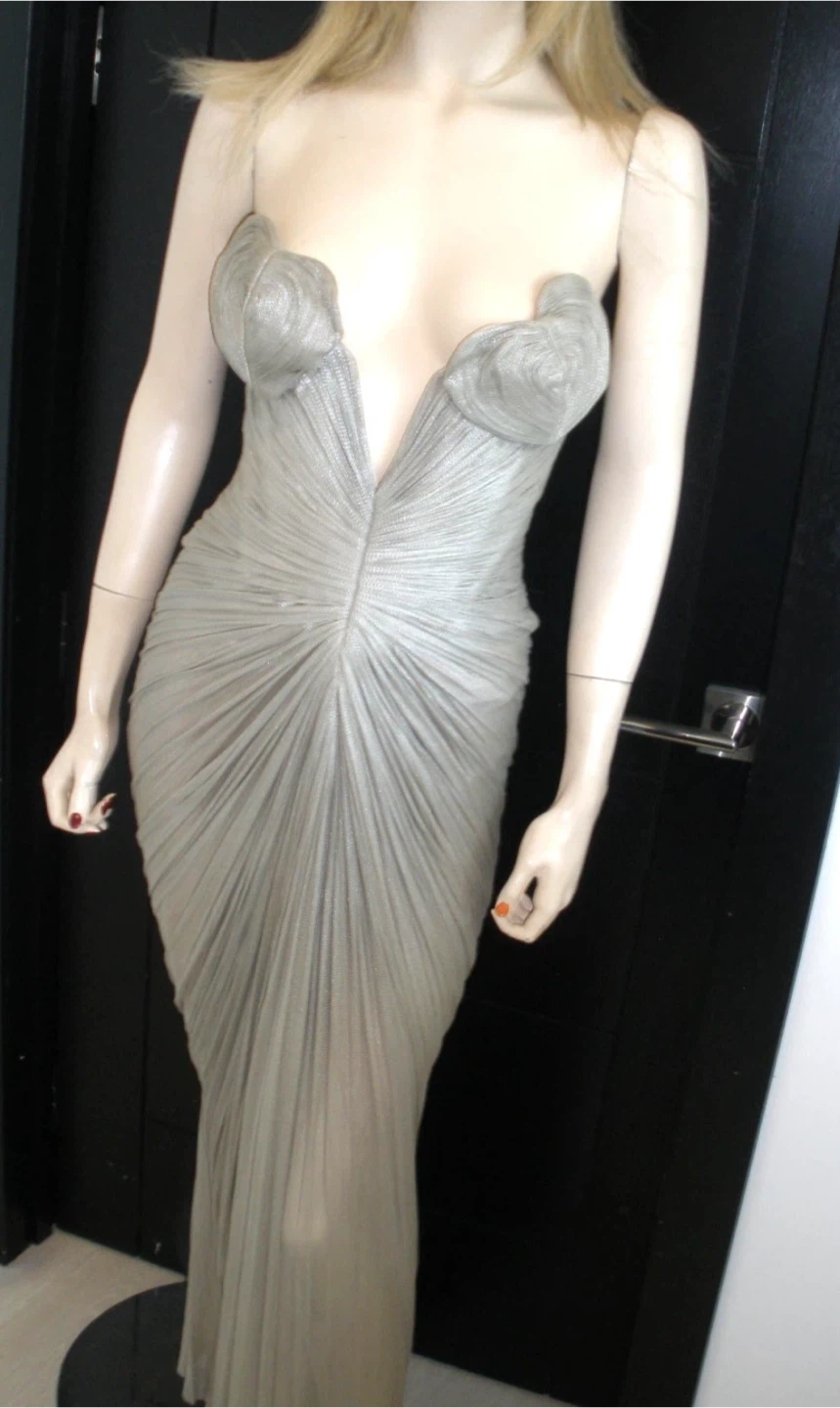 Maria Lucia Hohan metallic silver strapless gown - photo 3