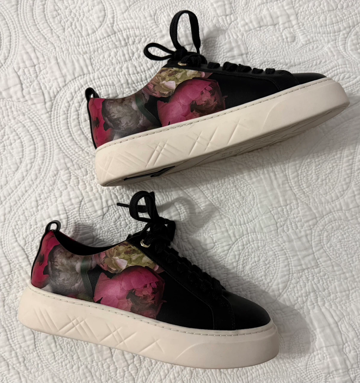 Ted Baker London Floral Sneakers Size 8.5 - photo 2