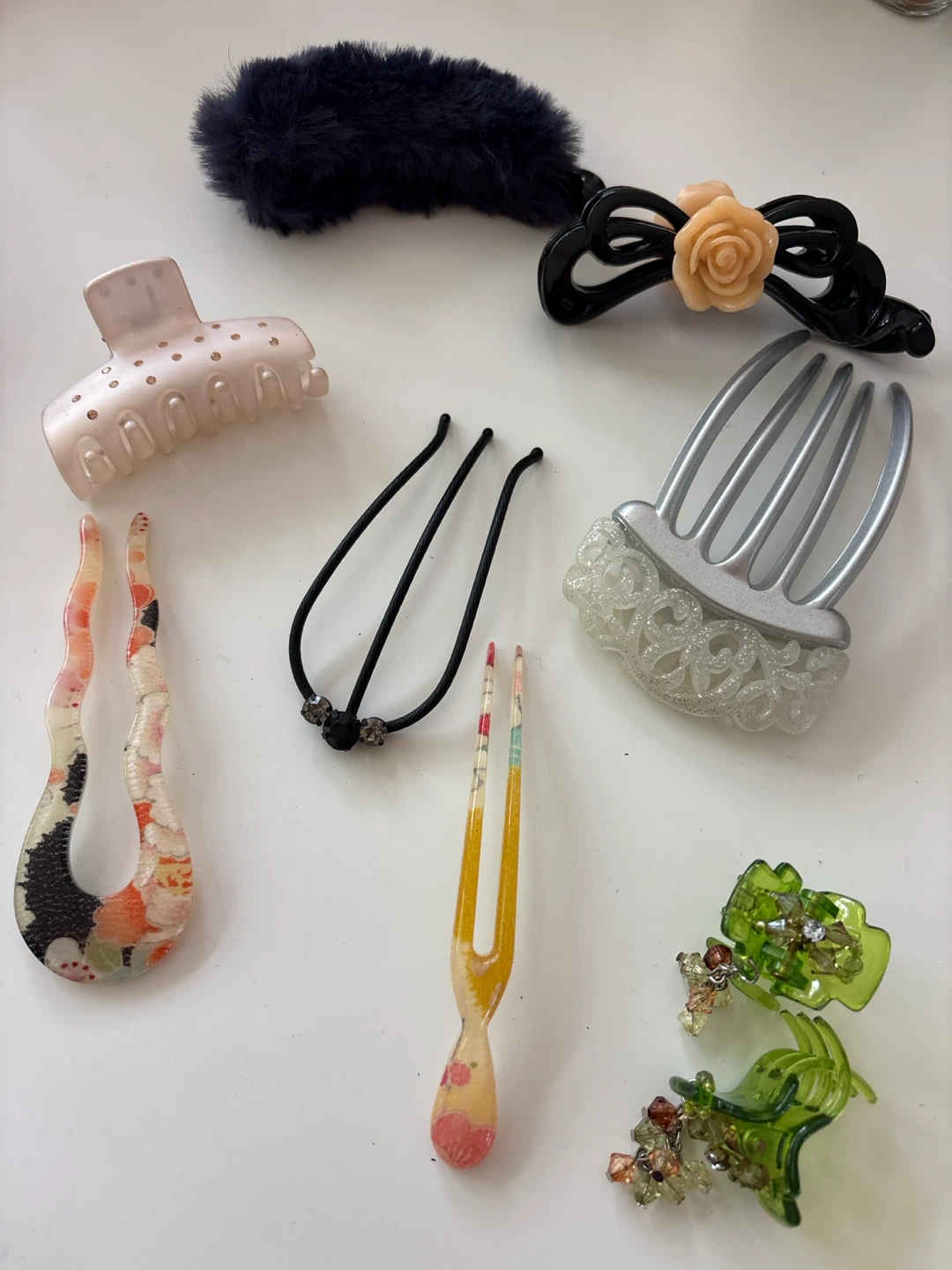 Set of assorted hair accessories or $5 each
