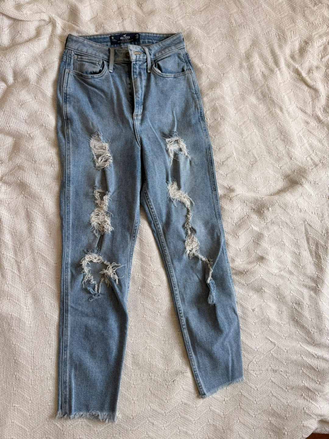 Curvy Ultra High-Rise Mom Jeans Size: W25; L27(Hollister) - photo 4