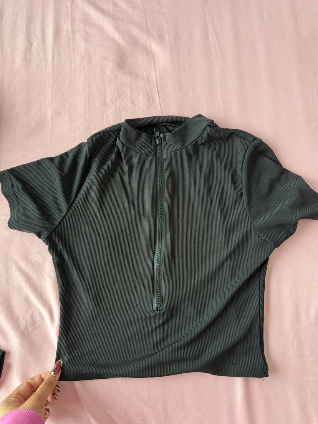 Ribbed Zip-Up Cropped Top