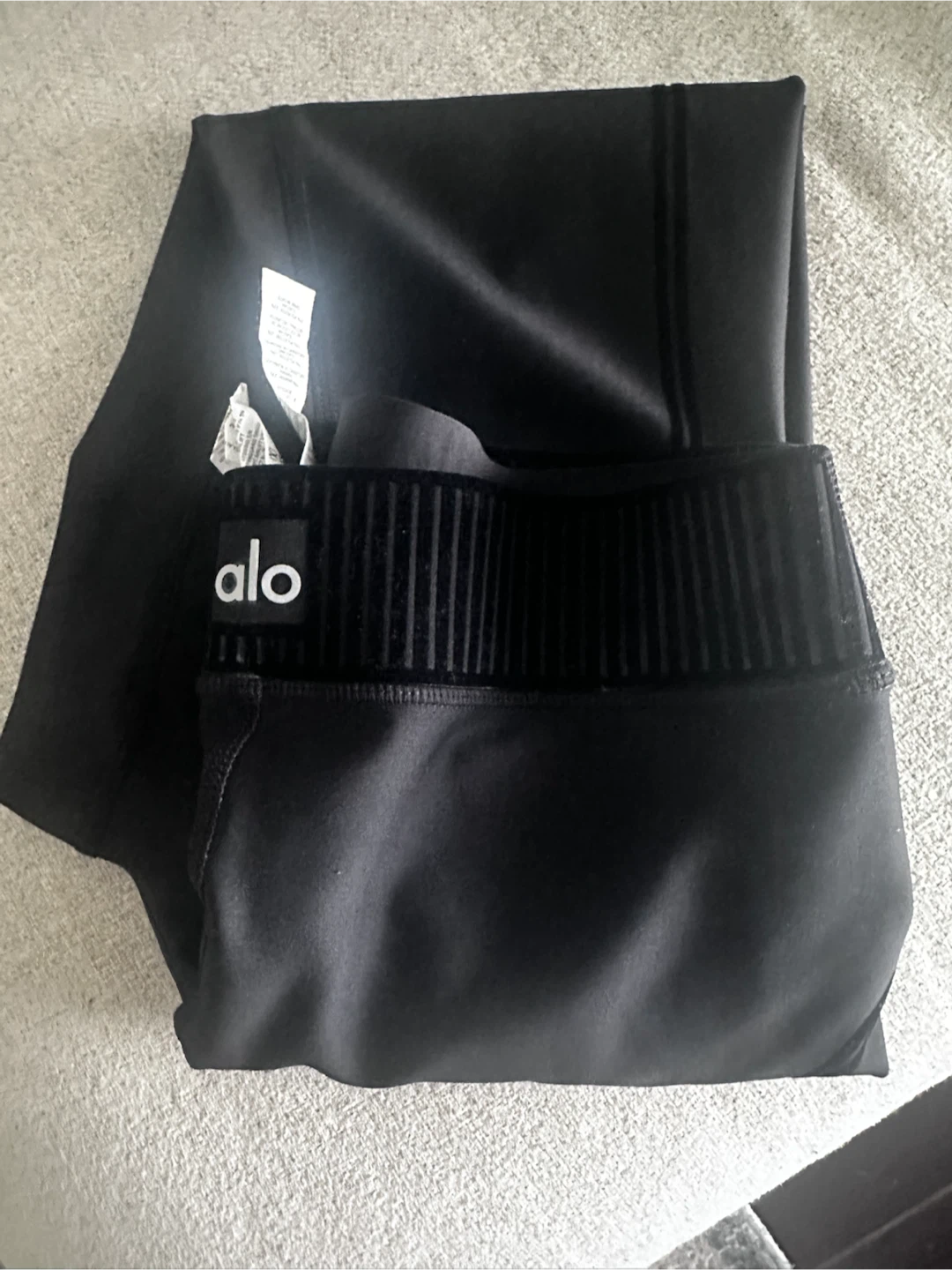 ALO Yoga Black High Waist Leggings - photo 4