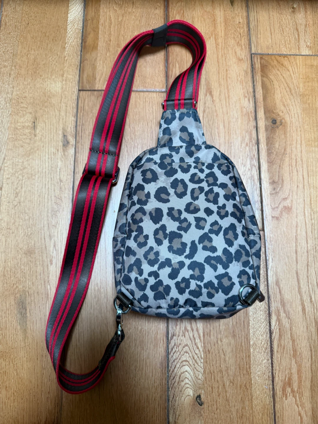 Lululemon Leopard Print Sling Bag - photo 2