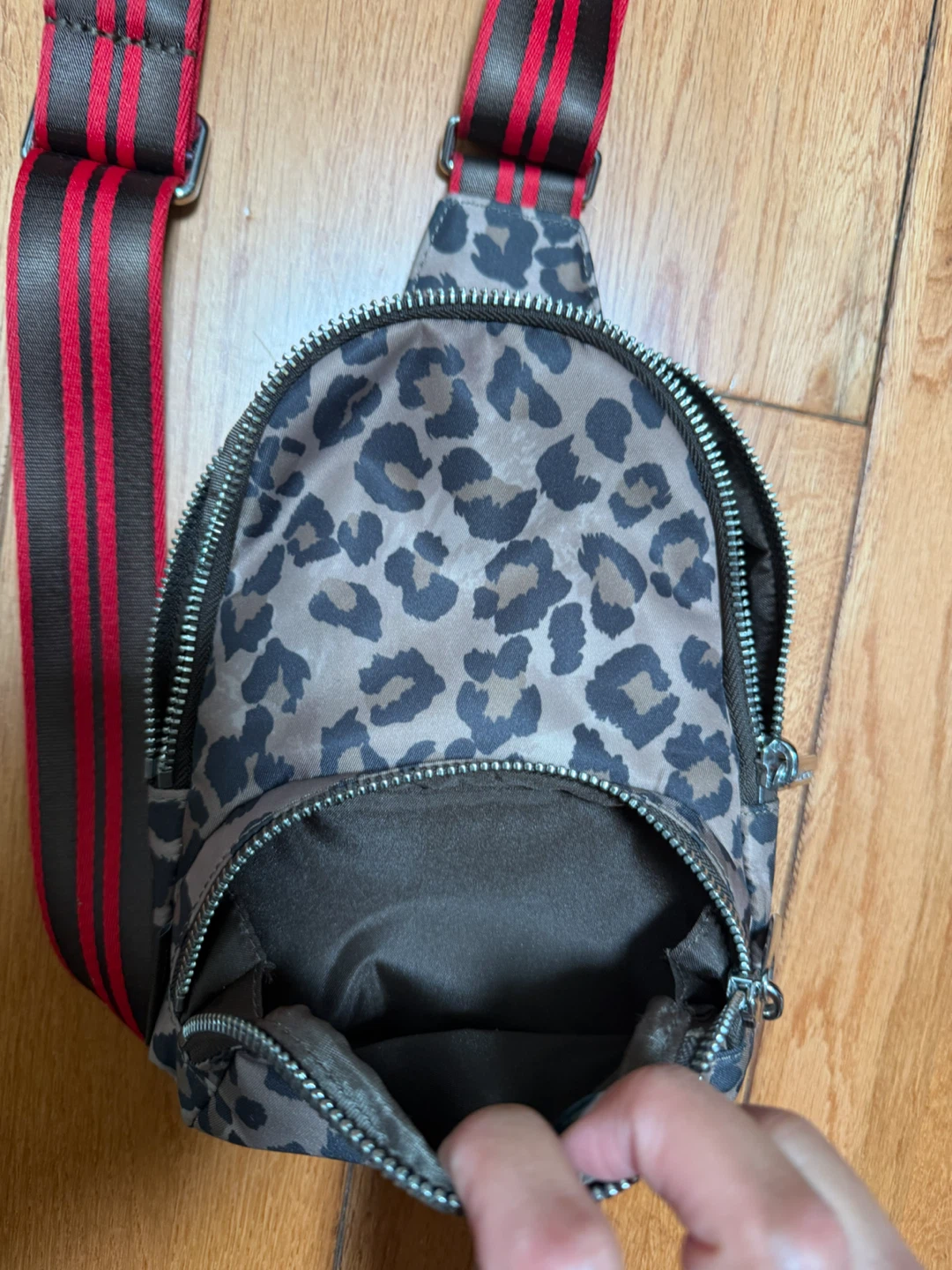 Lululemon Leopard Print Sling Bag - photo 5