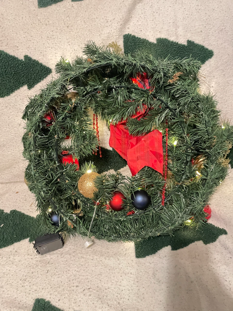 Lighted Nutcracker Christmas Wreath with Nutcracker - photo 4
