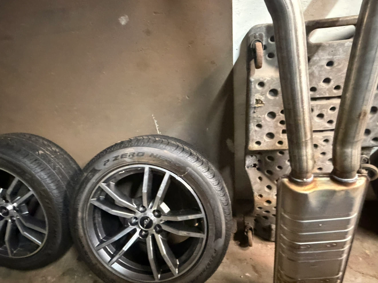 Set of 4 Mustang Wheels with Pirelli Tires - photo 4
