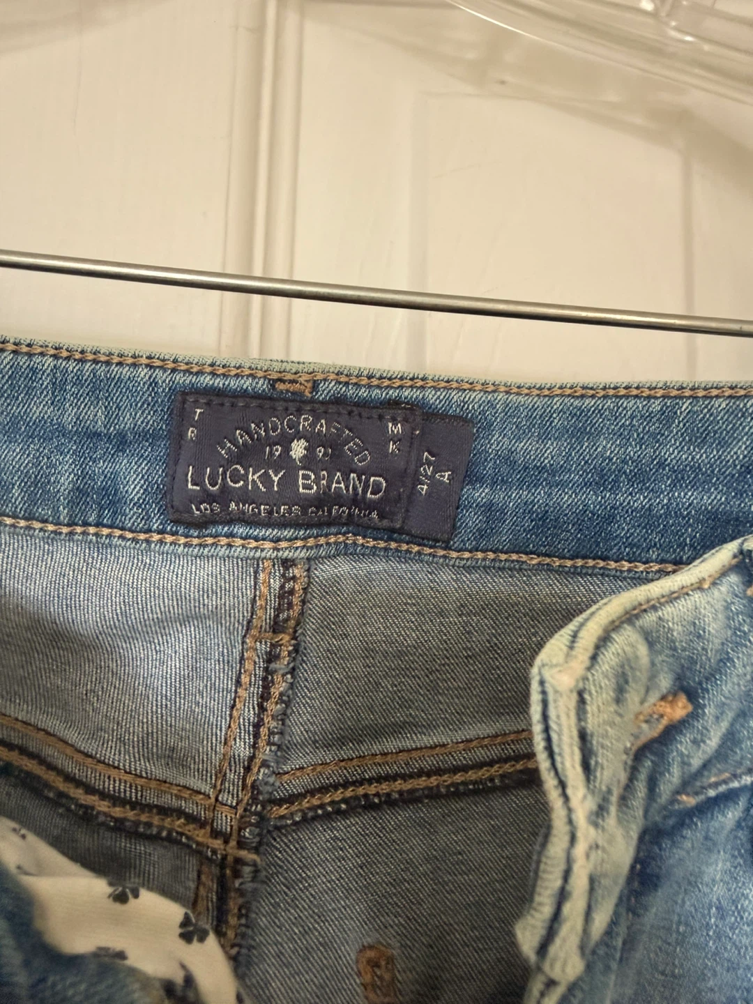 Distressed Skinny Jeans Size 4/27 (Lucky Brand) - photo 2