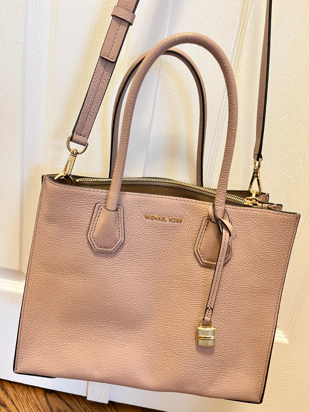 Michael Kors Taupe Leather Handbag - photo 3