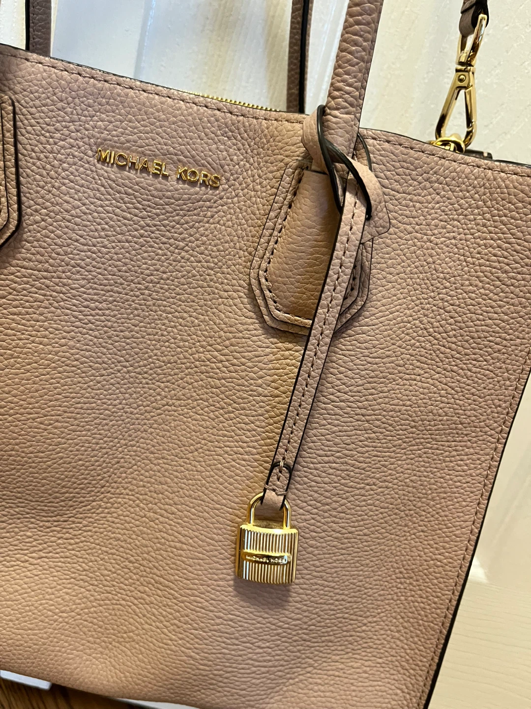 Michael Kors Taupe Leather Handbag - photo 4