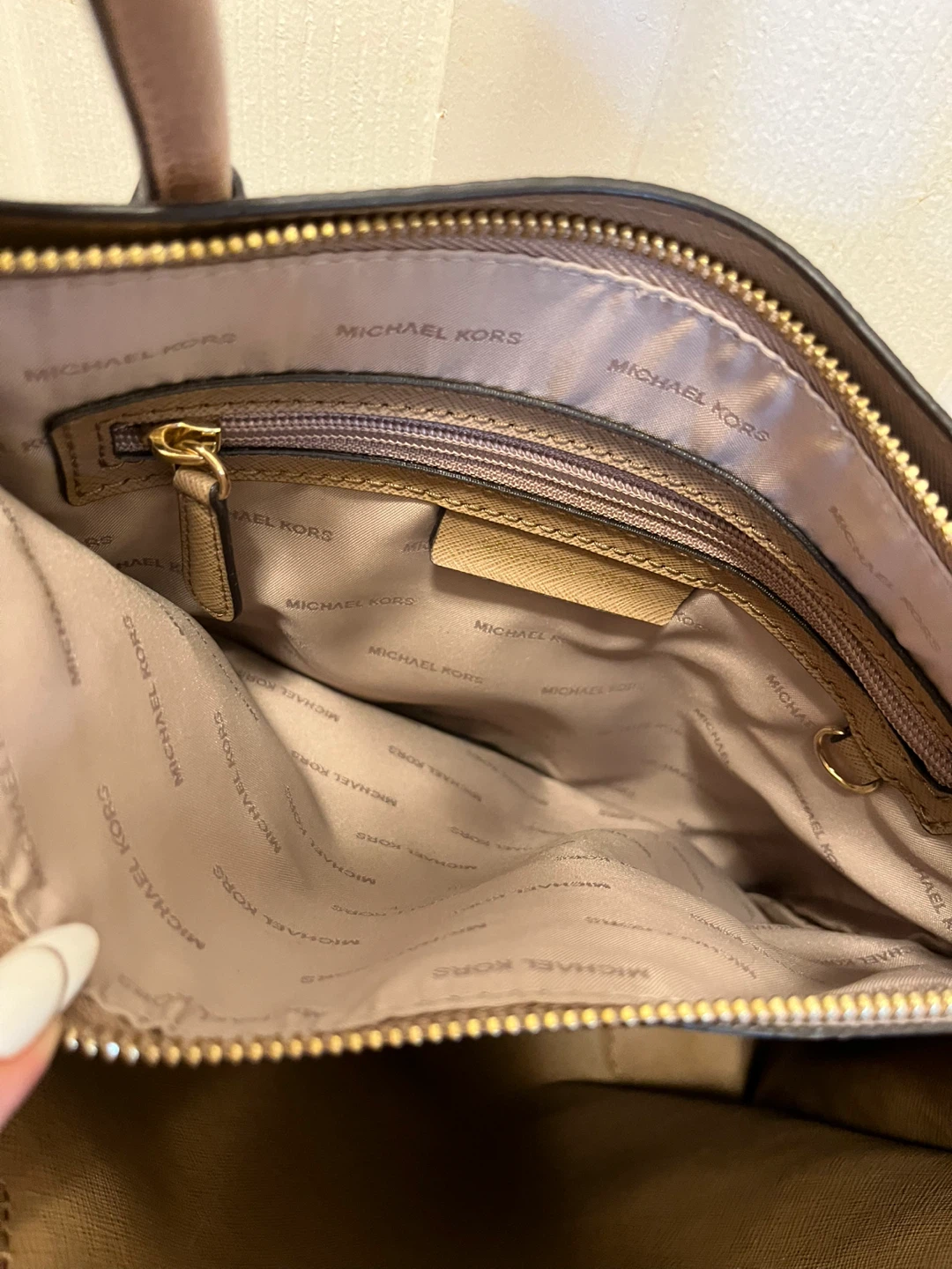 Michael Kors Taupe Leather Handbag - photo 5