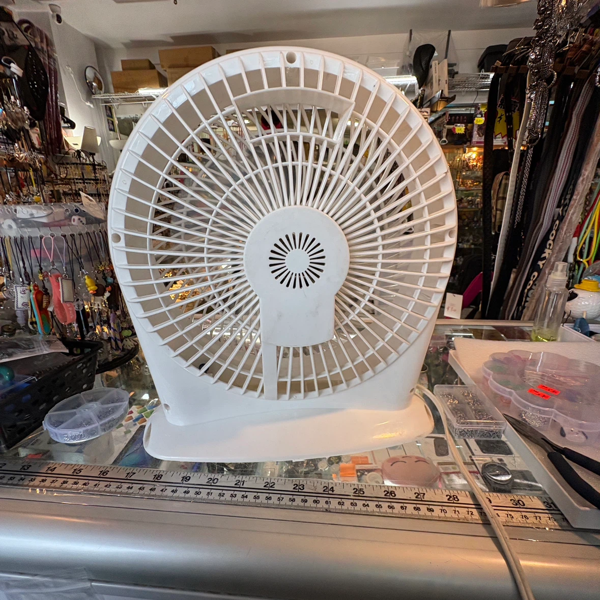 White Airworks Desk Fan - photo 2