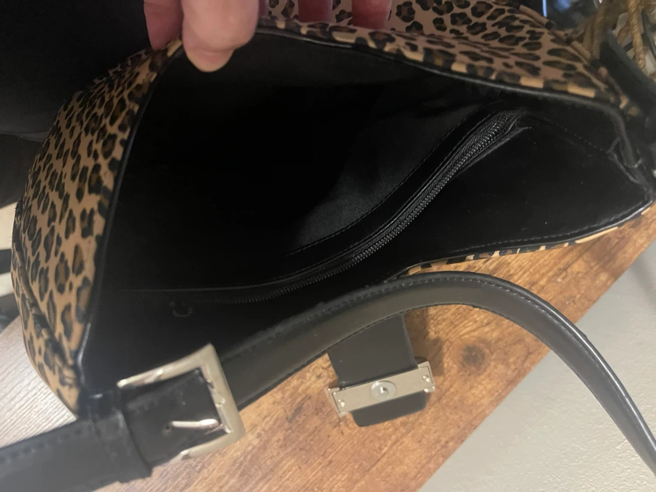 Leopard Print Shoulder Bag - photo 5