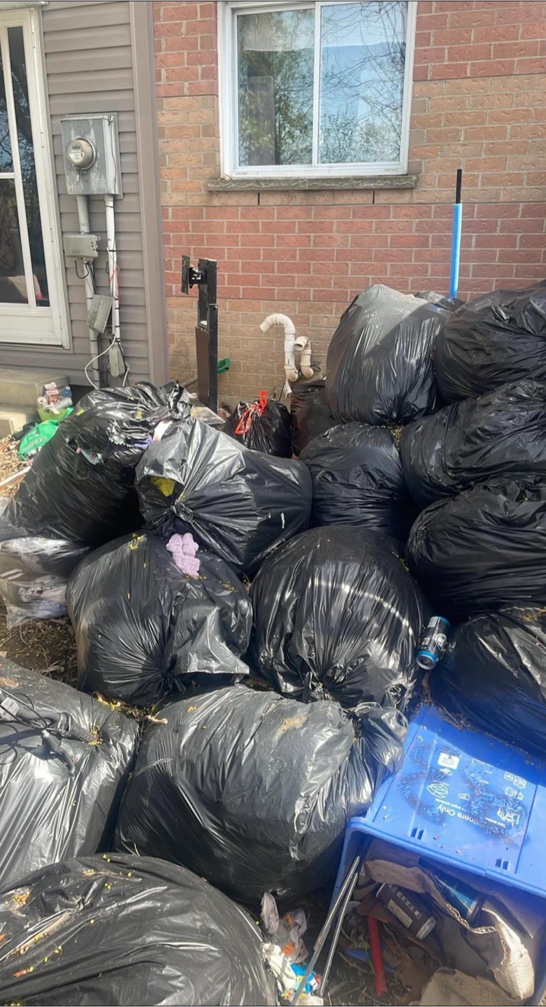 Junk removal Service - photo 3