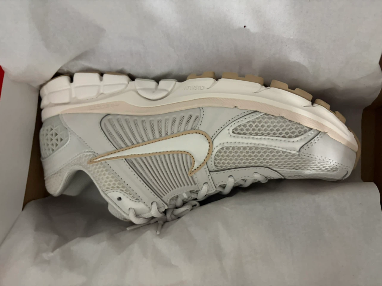 Nike Zoom Vomero 5 Women's Shoes - photo 2