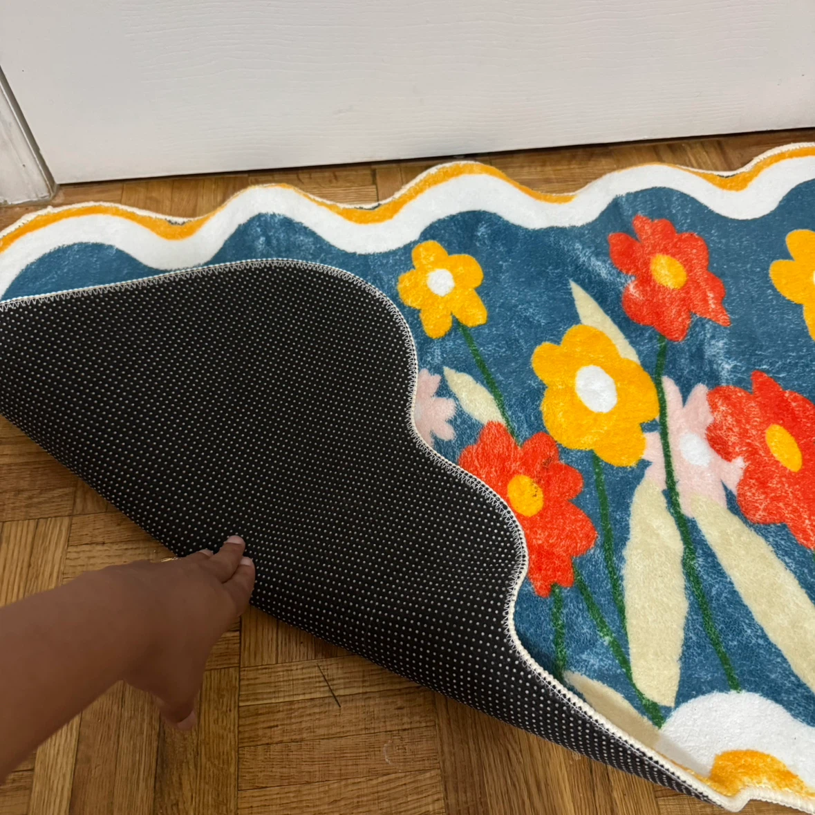 Floral pattern bathroom mat - photo 3
