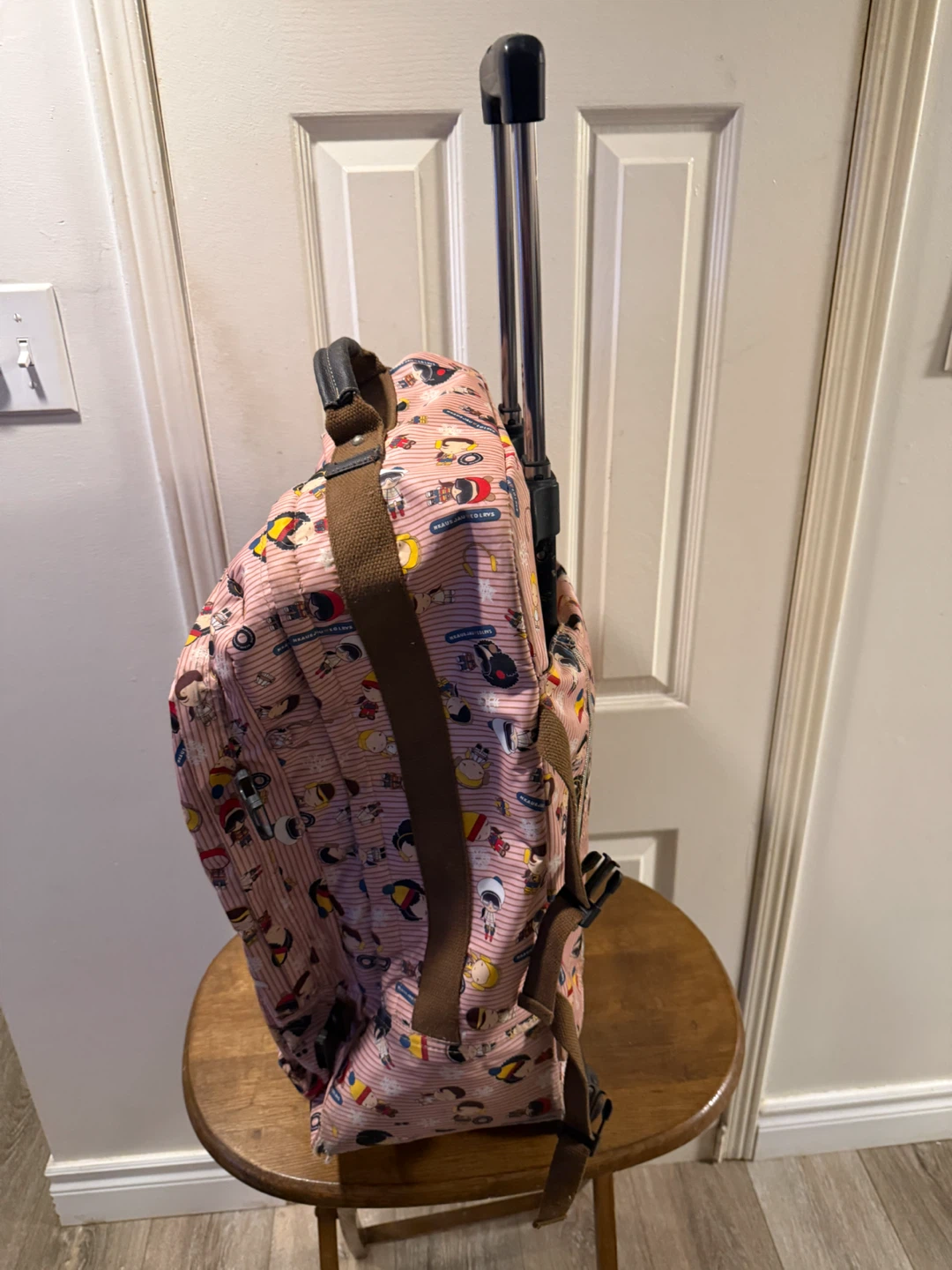 Character print rolling backpack - photo 4
