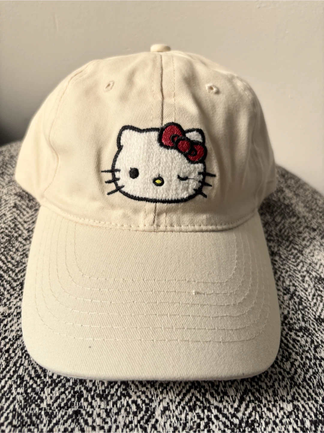 HELLO KITTY HAUL! 11 items: Cap, Socks,Bobblehead, Squishmallows - photo 5