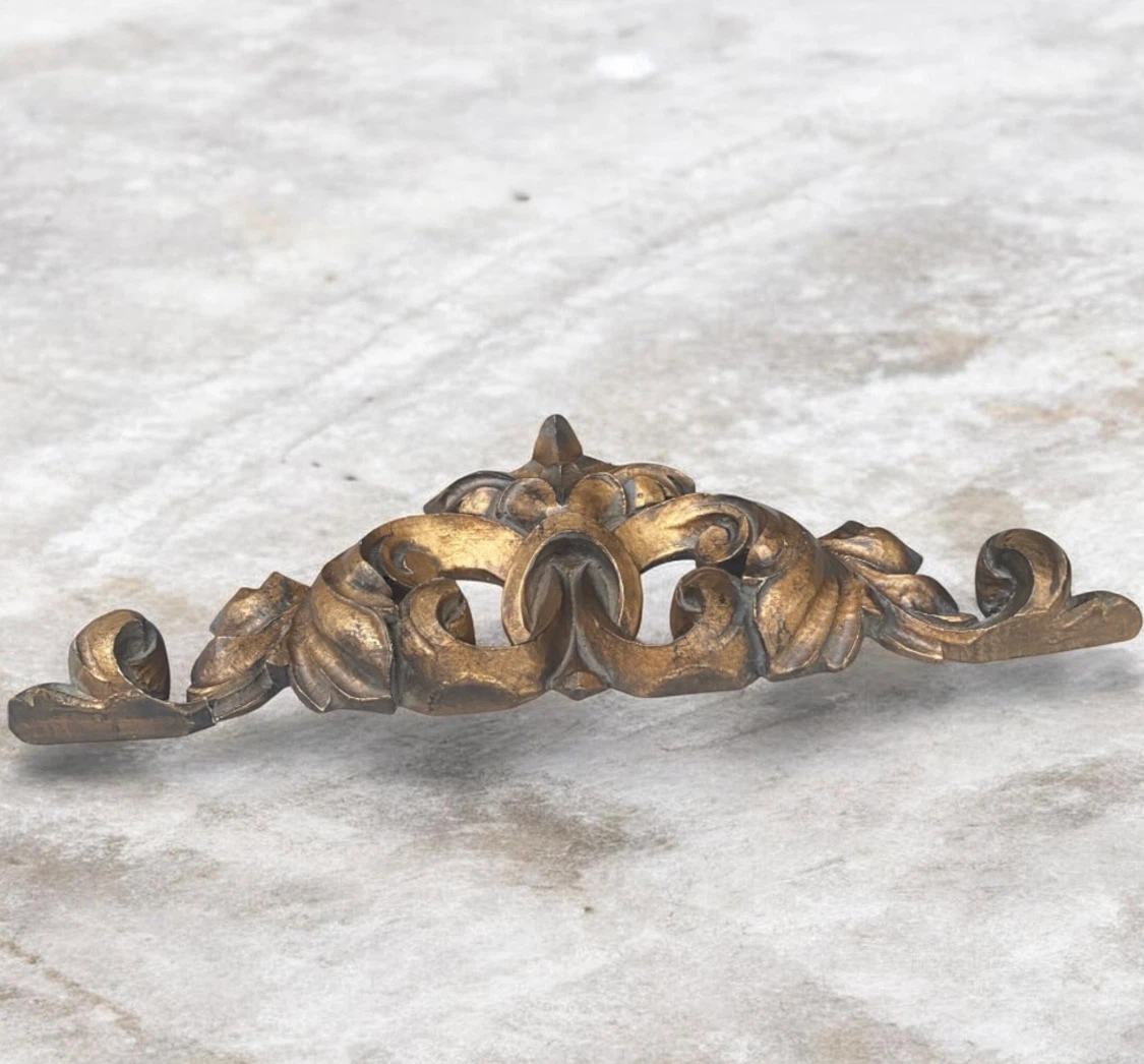 Ornate Decorative Architectural Wall Pediment - photo 2