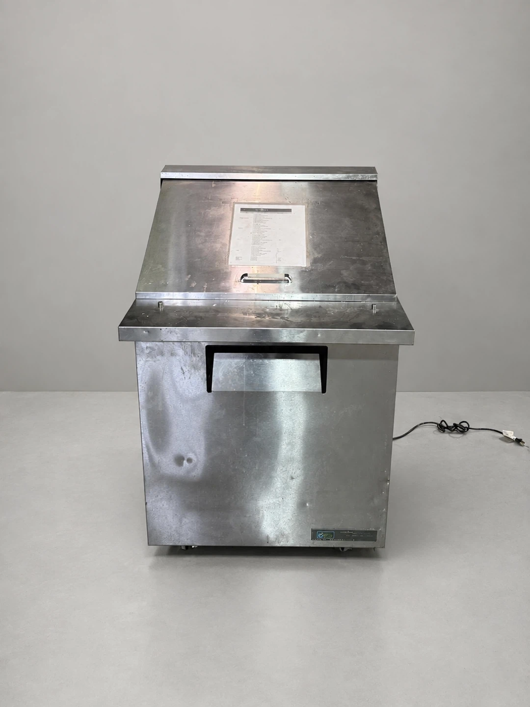 True 27” Commercial Refrigerated Sandwich Prep Table