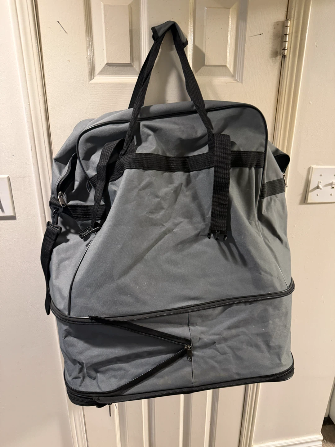 Atlas Grey Travel Duffel Bag - photo 5