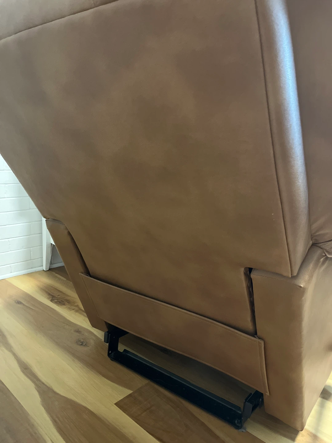 La-Z-Boy Leather Recliner - photo 3