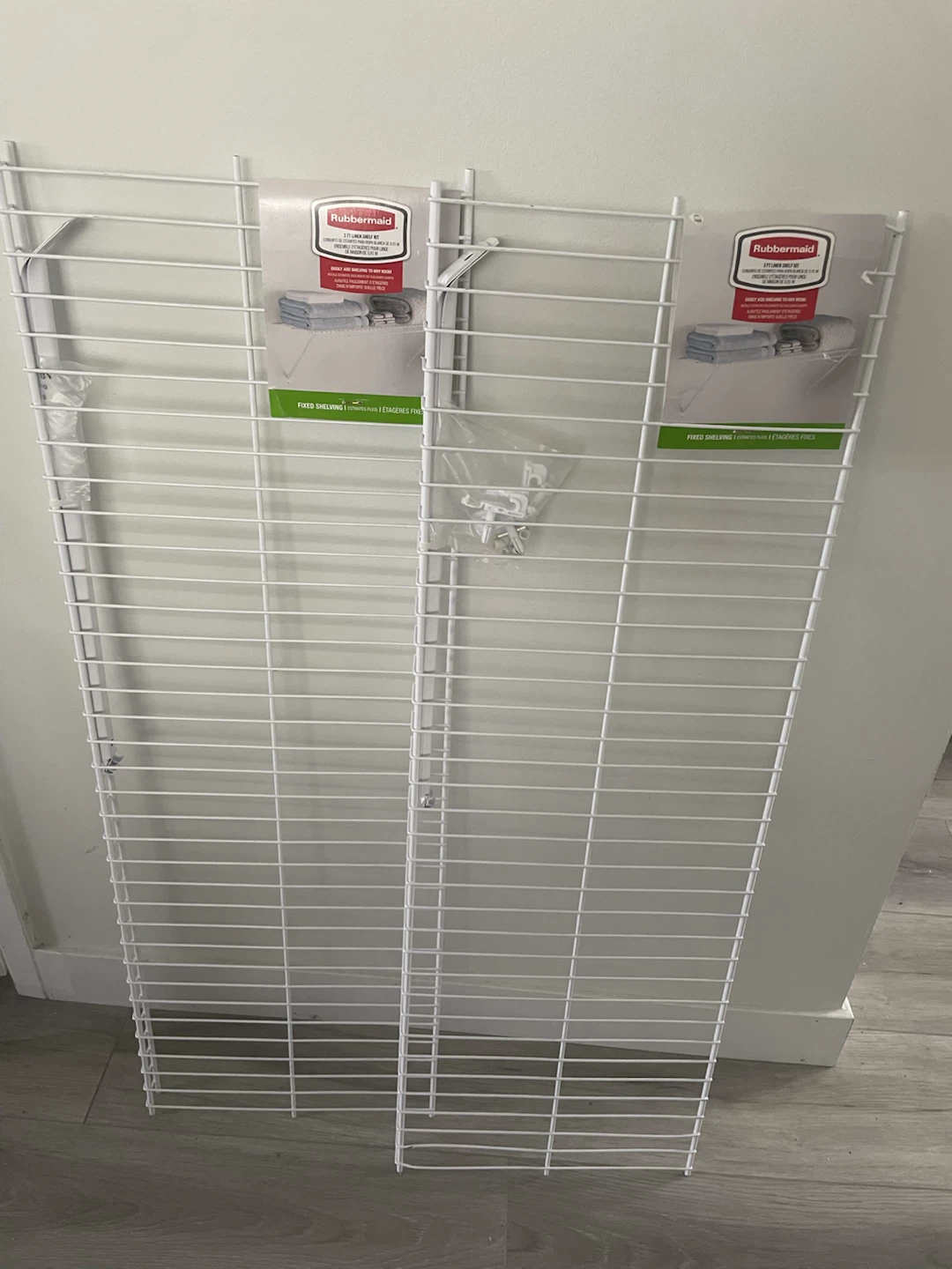 Rubbermaid 3 ft Linen Shelf Kit