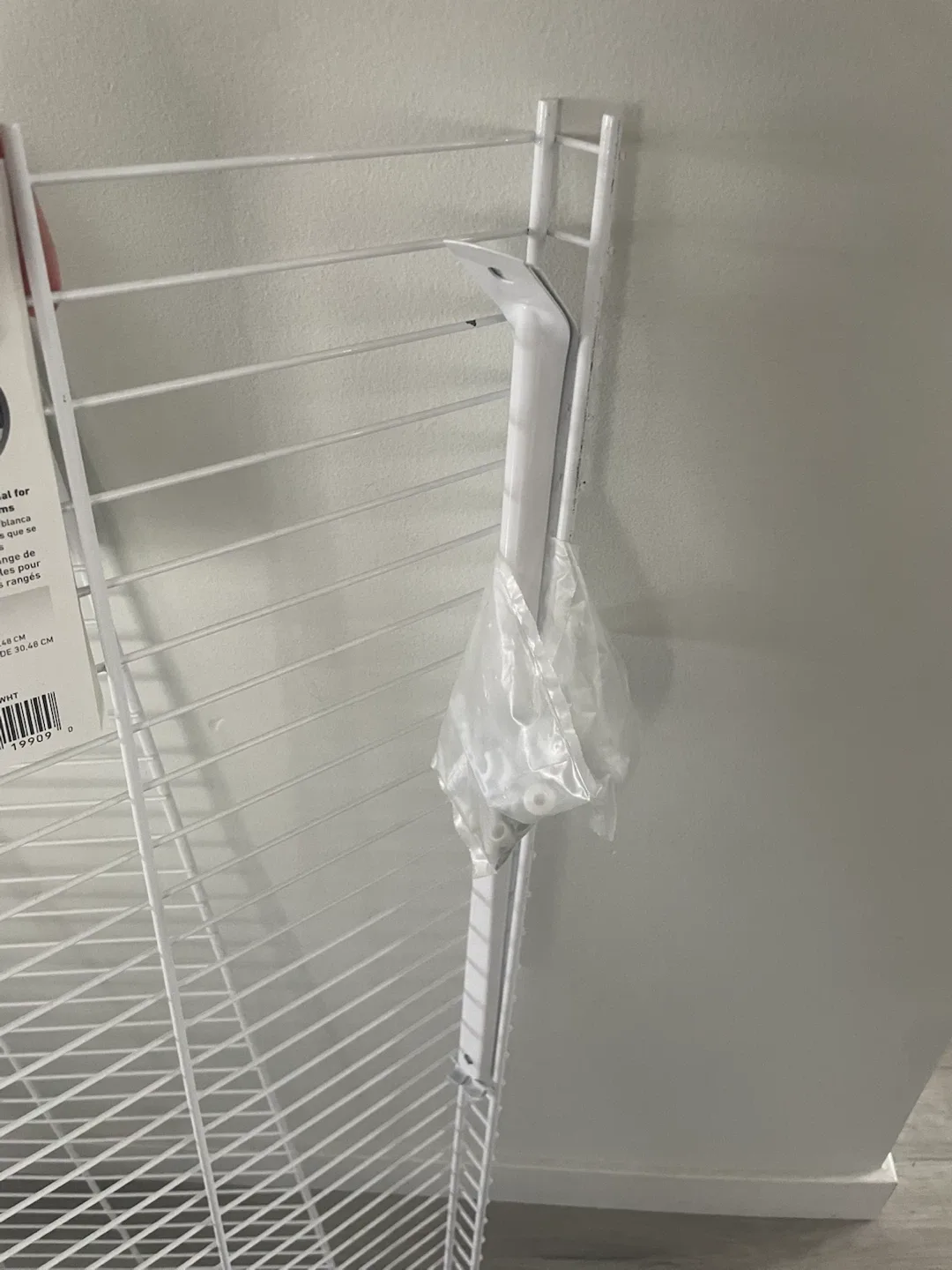 Rubbermaid 3 ft Linen Shelf Kit - photo 3