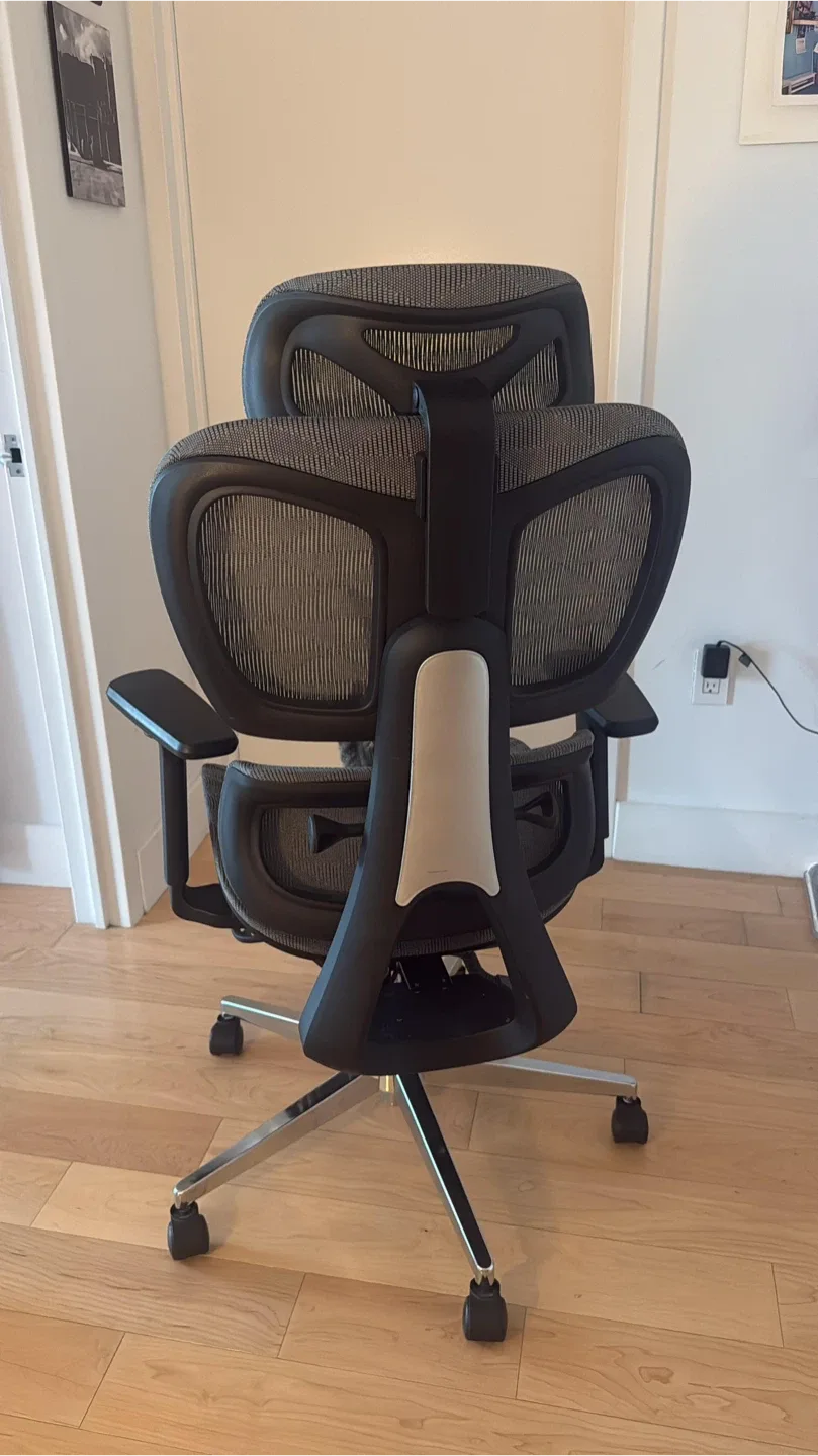 Ergonomic Mesh Office Chair - photo 3