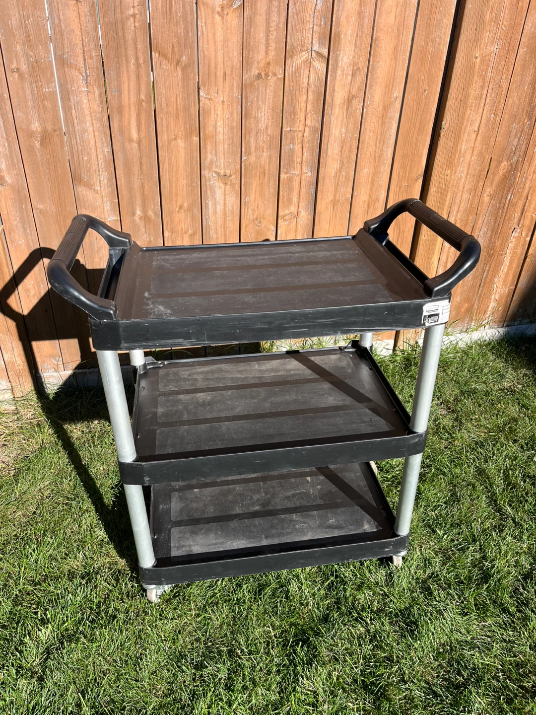 Rubbermaid 3-Tier Utility Cart