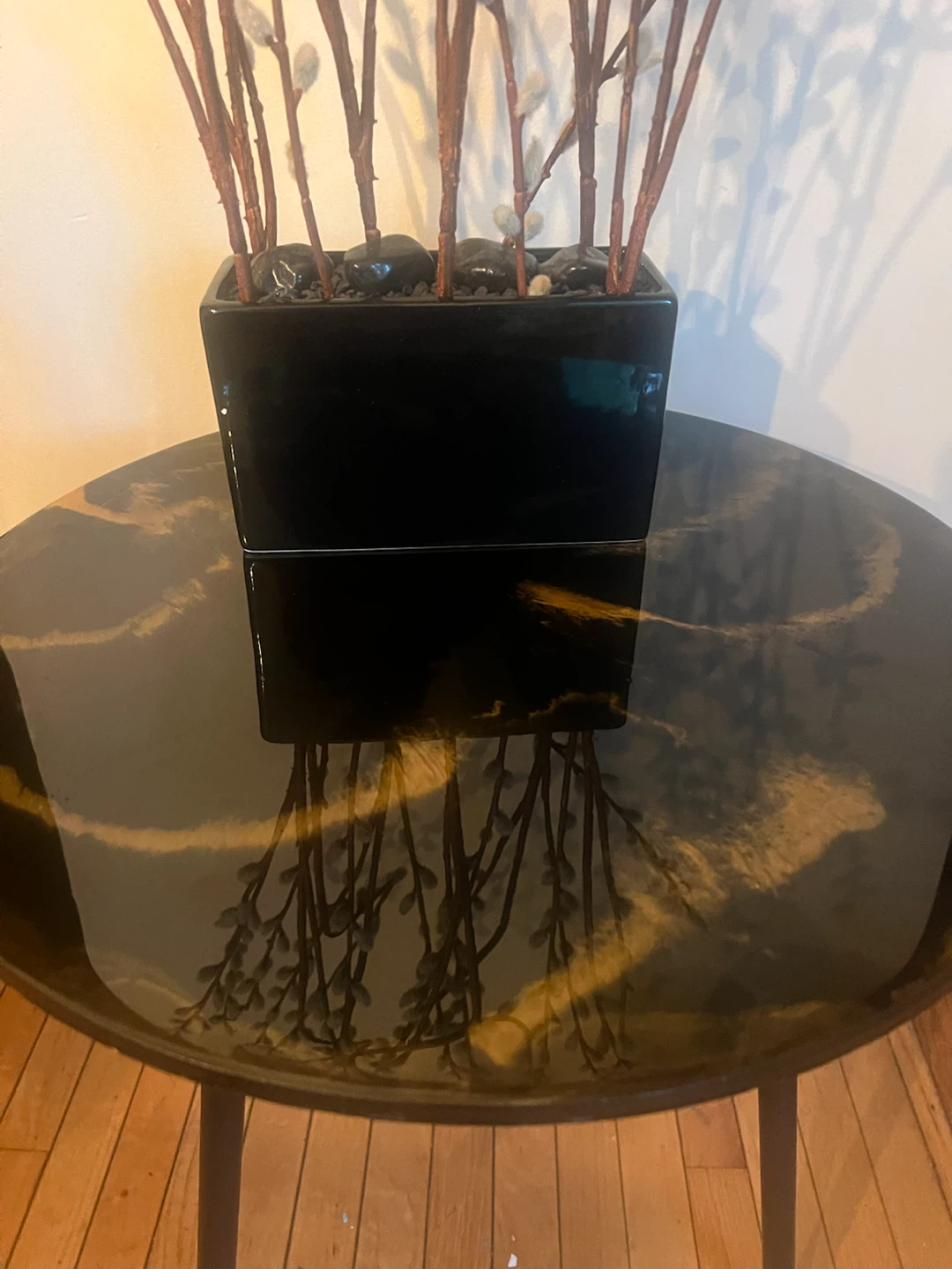 Round Black and Gold Side Table - photo 2