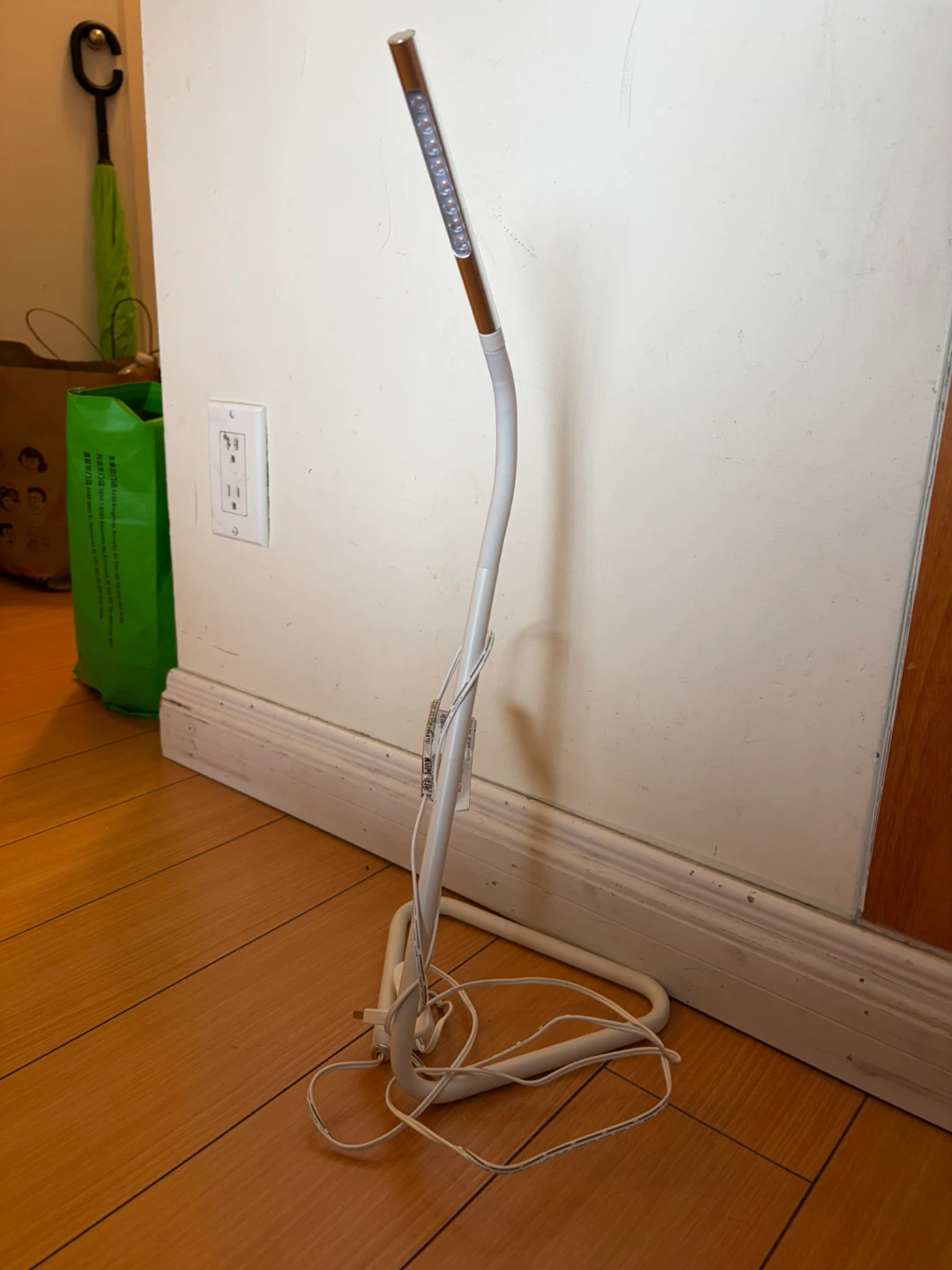 White LED Desk Lamp with Flexible Gooseneck - photo 3