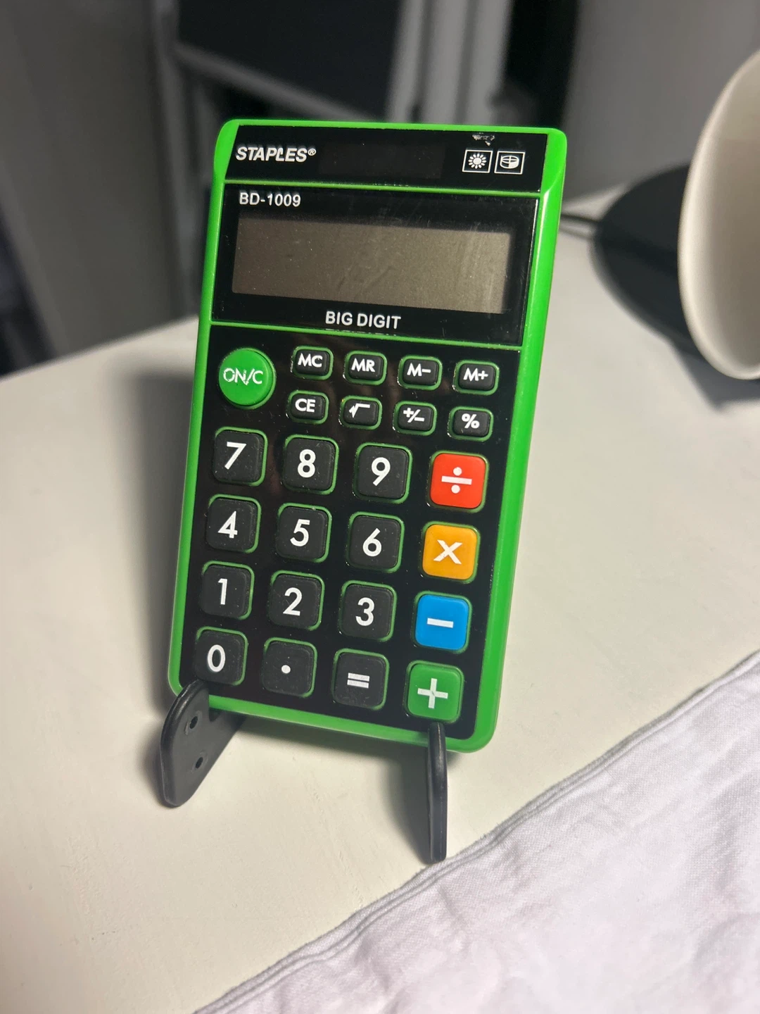 Staples BD-1009 Big Digit Calculator