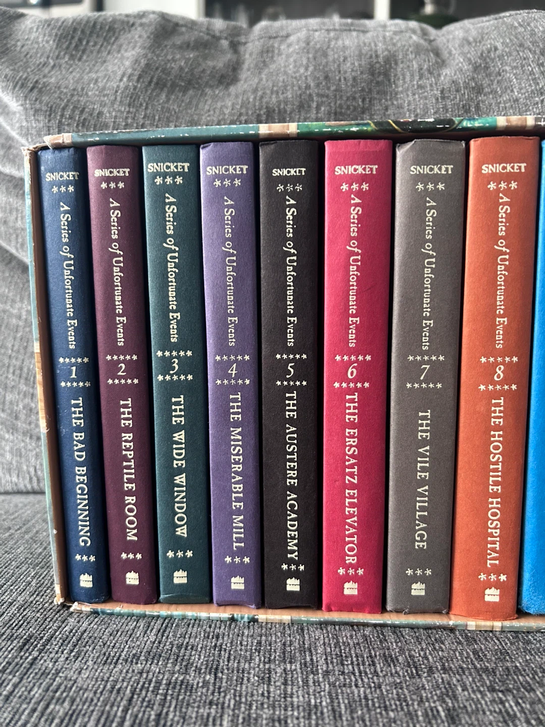 A Series of Unfortunate Events: The Complete Wreck Box Set - photo 2